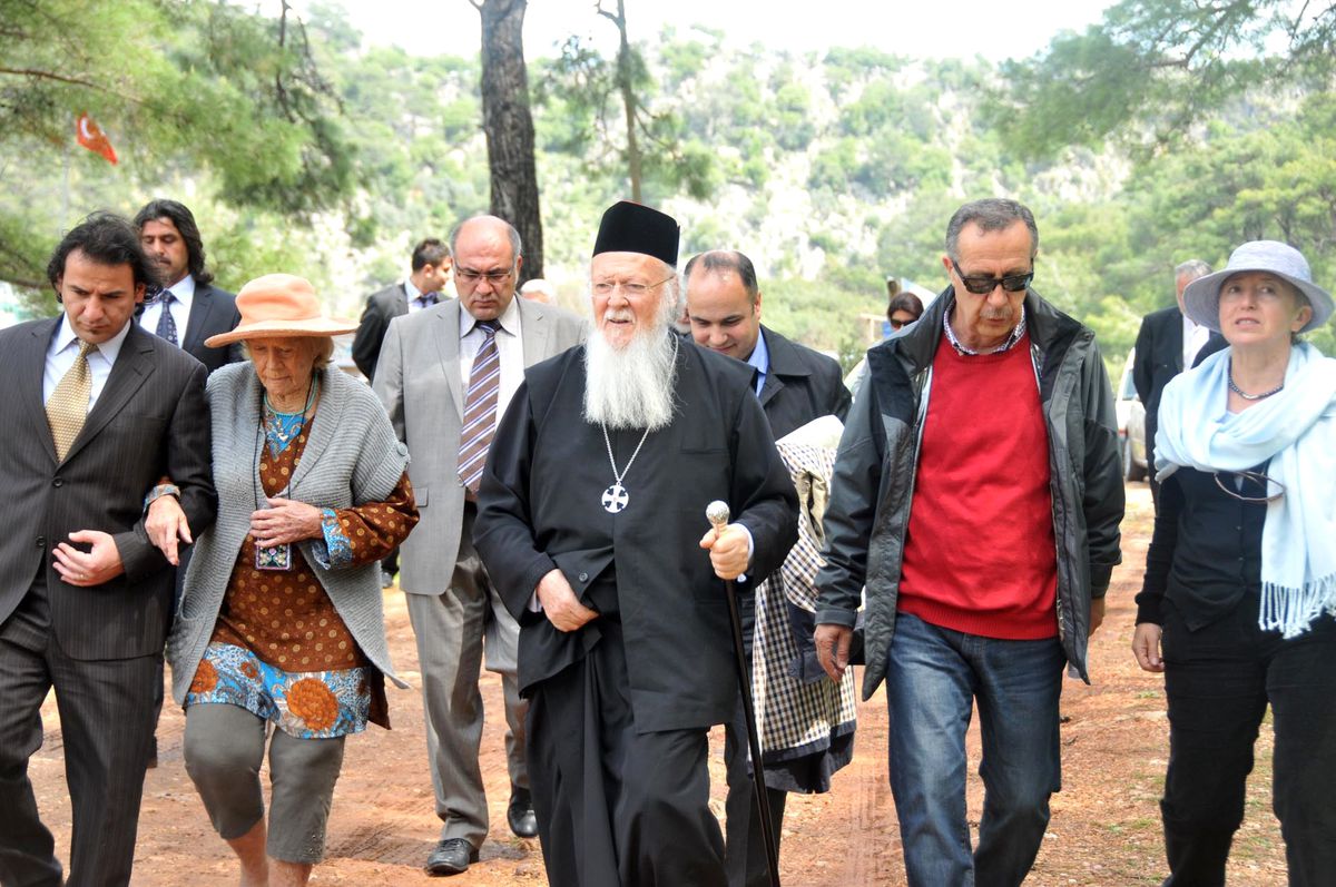 Bartholomeos, Konuklarıyla Birlikte Dalyan\'da