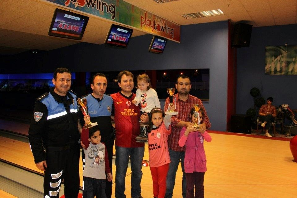 Polisler Antakya Primemall\'de Stres Attı