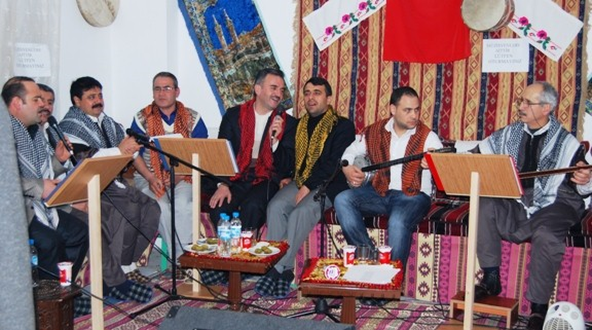 Urfalılardan Sıra Gecesi