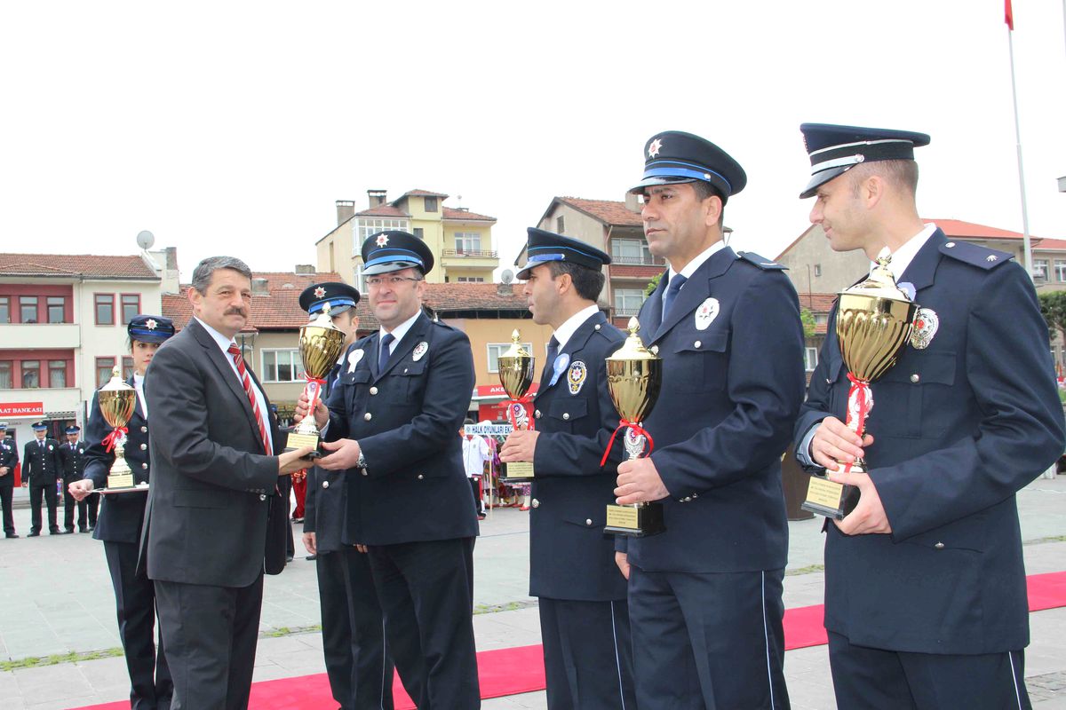 Başkan Akın\'dan Polislere Ödül