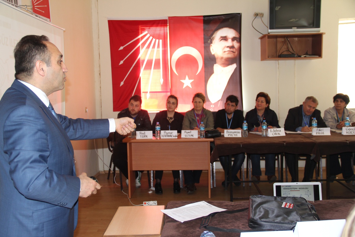 Chp, Giresun\'da Parti Okulunun İlk Mezunlarını Verdi