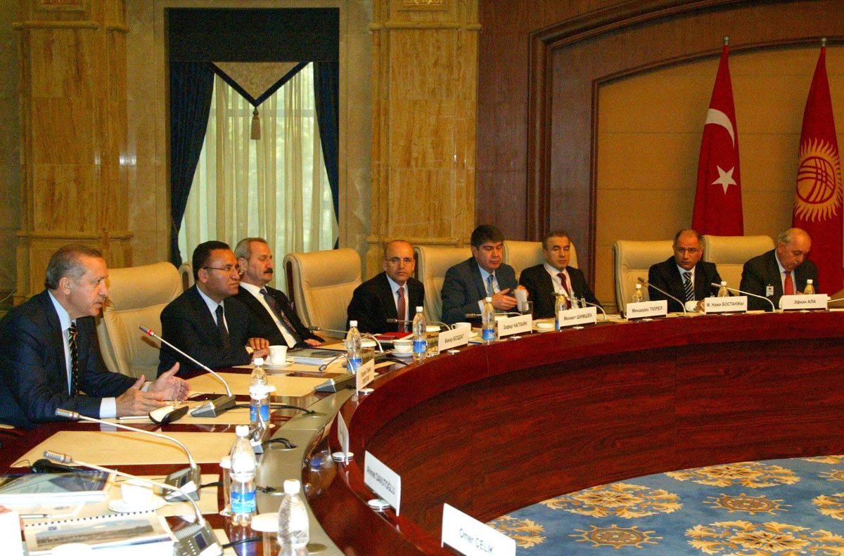 Erdoğan\'dan Türk ve Kırgız İş Adamlarına Karşılıklı Yatırım ve İşbirliği Çağrısı