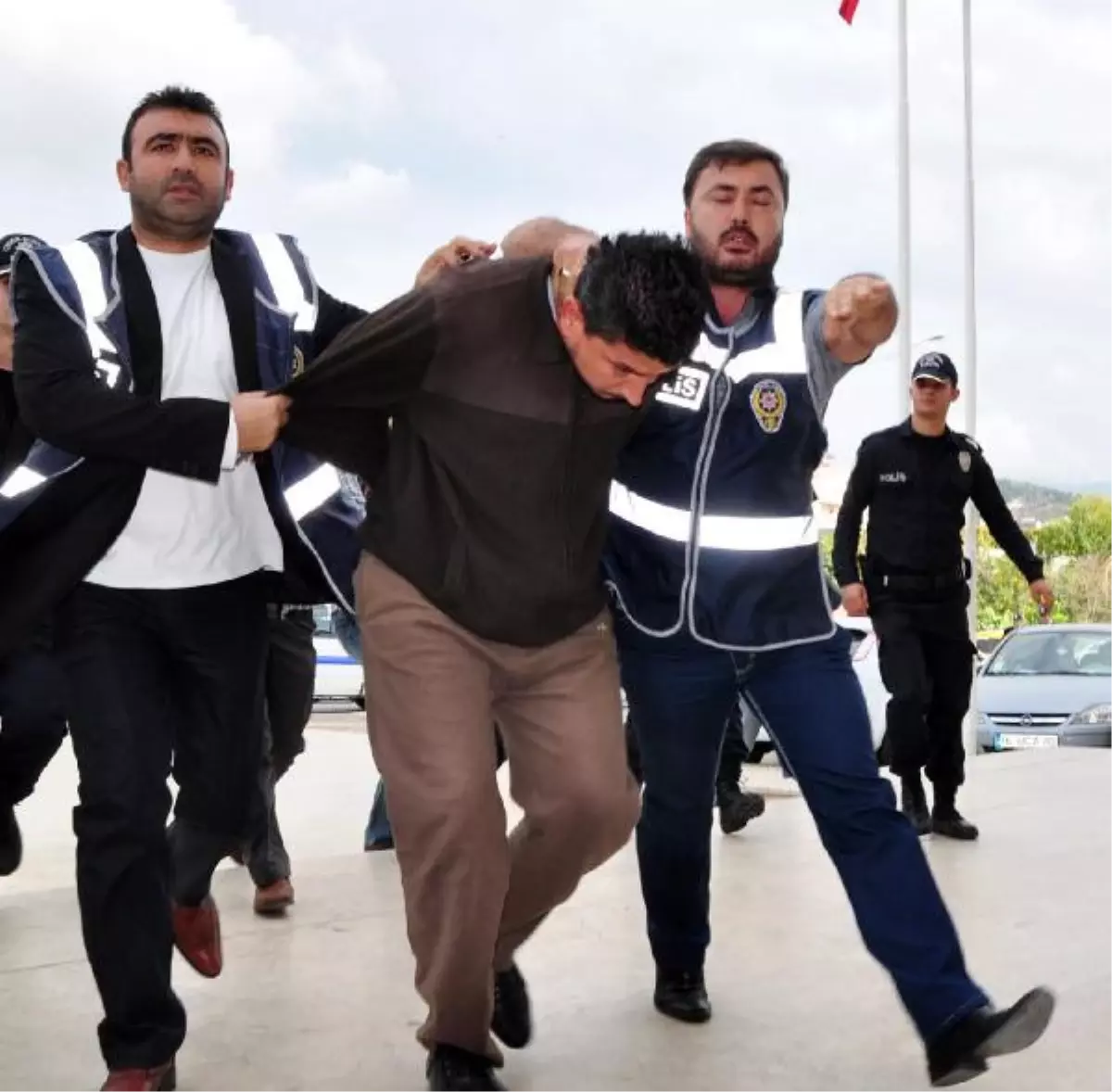 Hamile Kadın Cinayetinde Ağırlaştırılmış Ömür Boyu Hapis Talebi