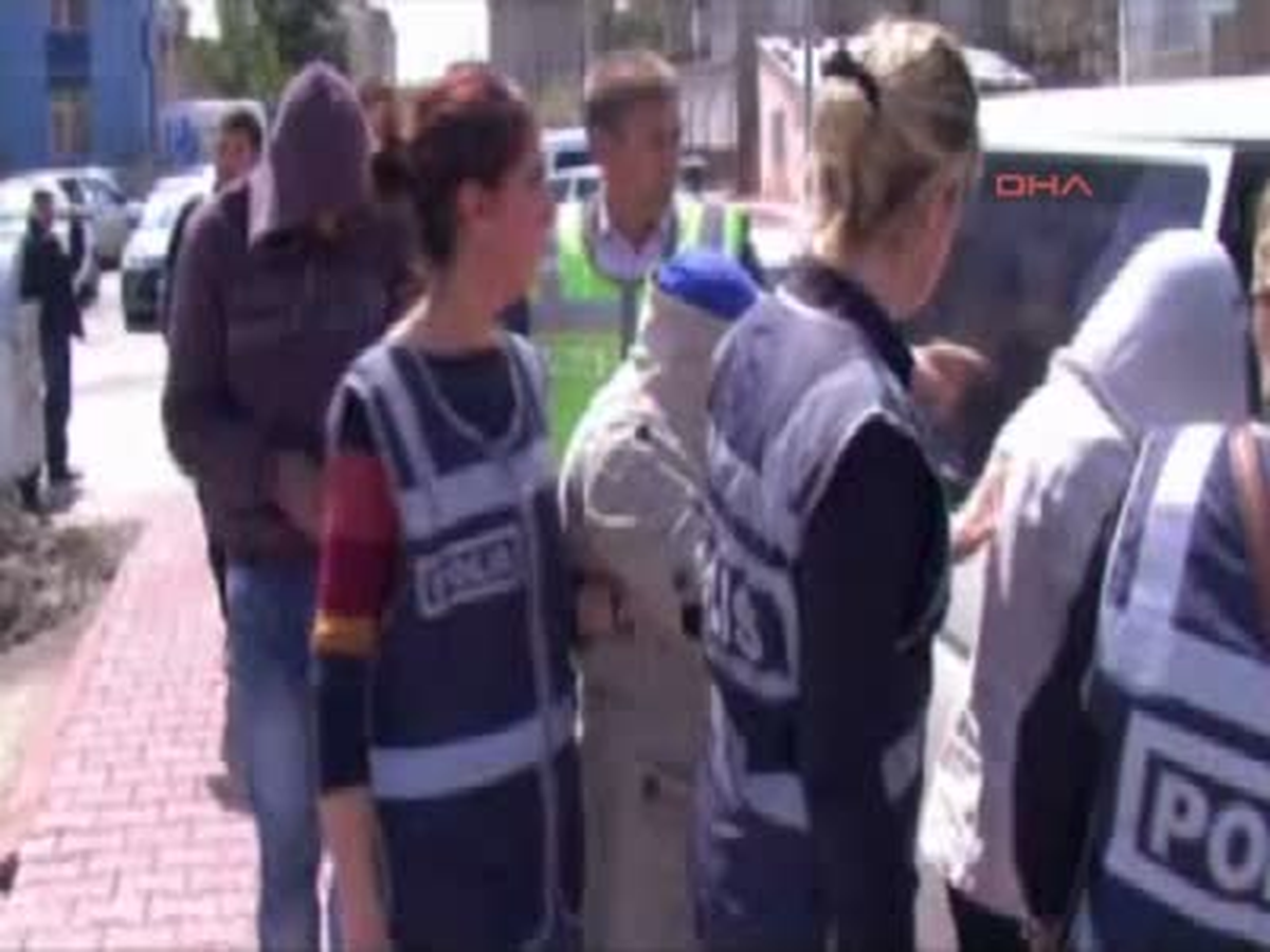 Hırsızları Apartman Sakinleri Yakaladı