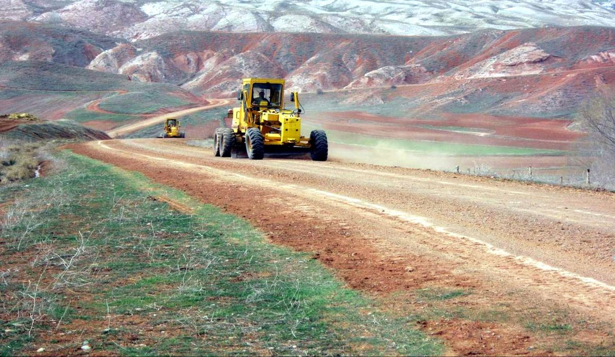 Köy Yollarında Reglaj Çalışmaları Başladı