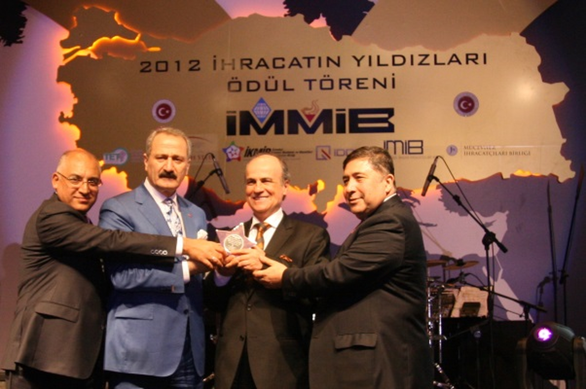 "Mobilyaya Hayat Veren" SAMET\'e 3 Ödül Birden