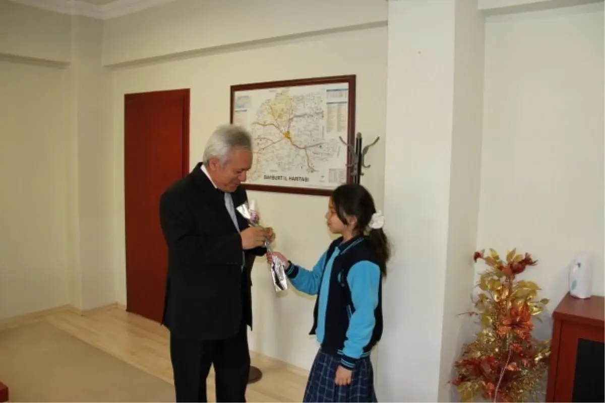 Öğrencilerden Kutlama Ziyareti