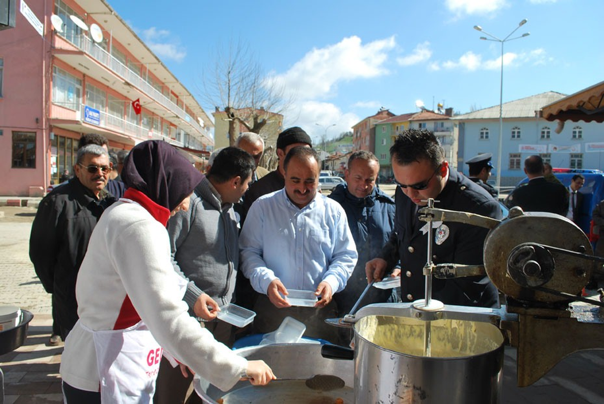 Pazarlar İlçesinde Lokma Dağıtıldı