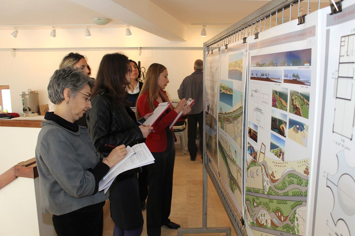 Urla'da Proje Yarışmasında Dereceye Girenlere Ödülleri Verilecek