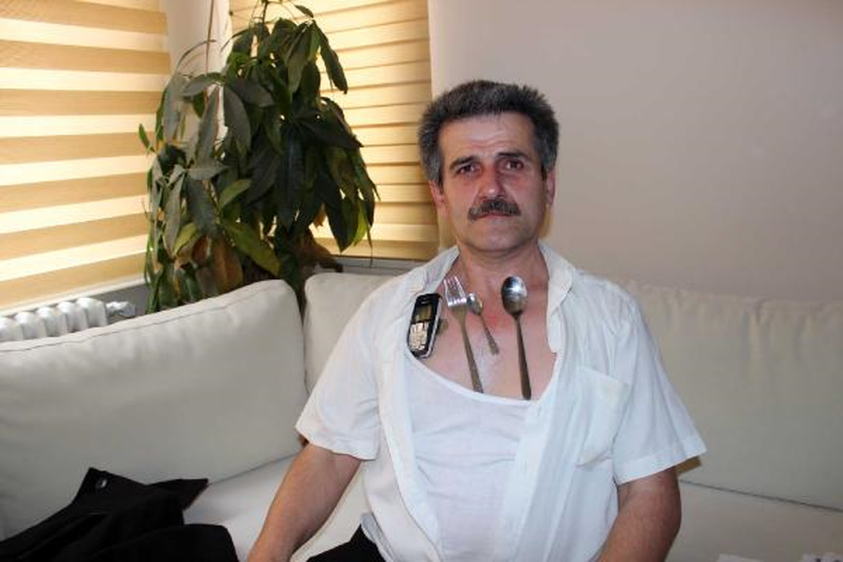 Vücudu Metalleri Çekiyor