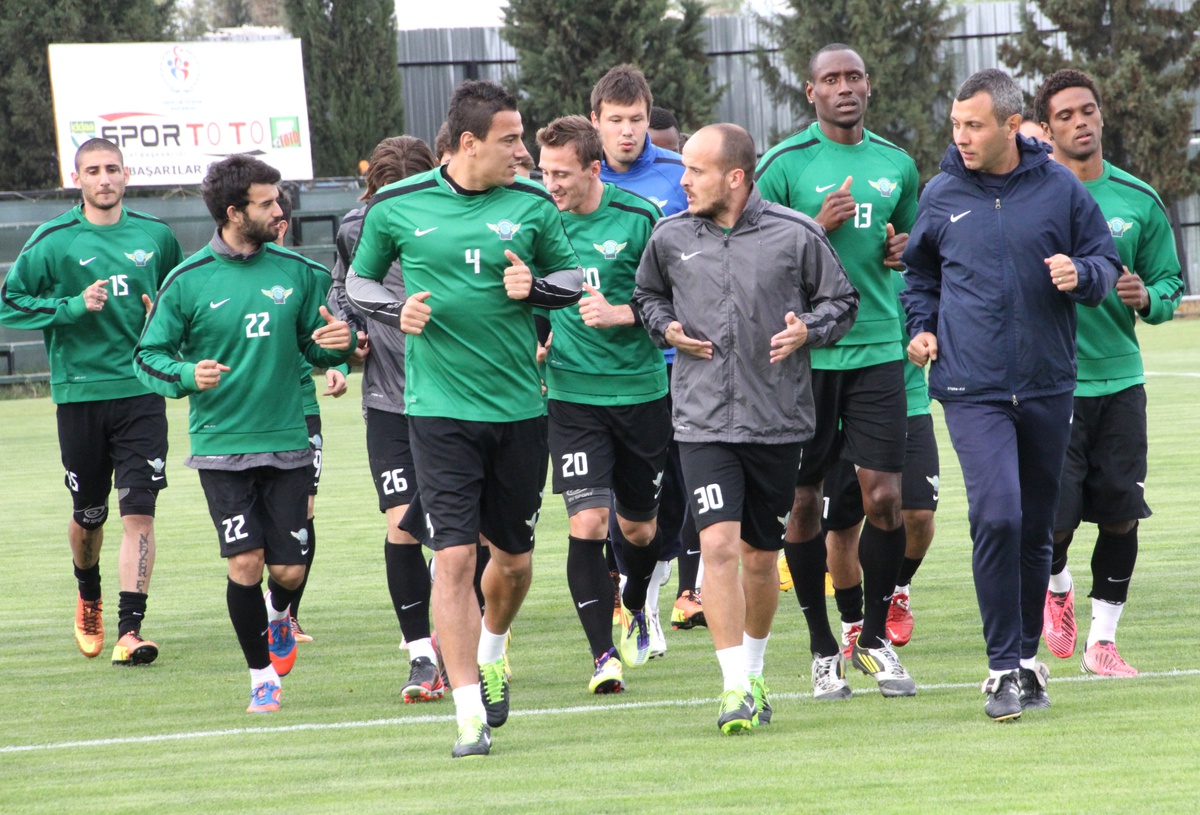 Akhisar Belediyespor\'da Kasımpaşa Hazırlıkları Devam Ediyor
