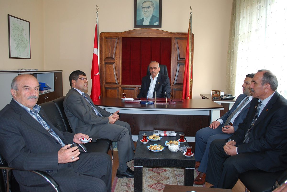 Aksoy\'dan Muhtarlar Derneğiney Ziyaret