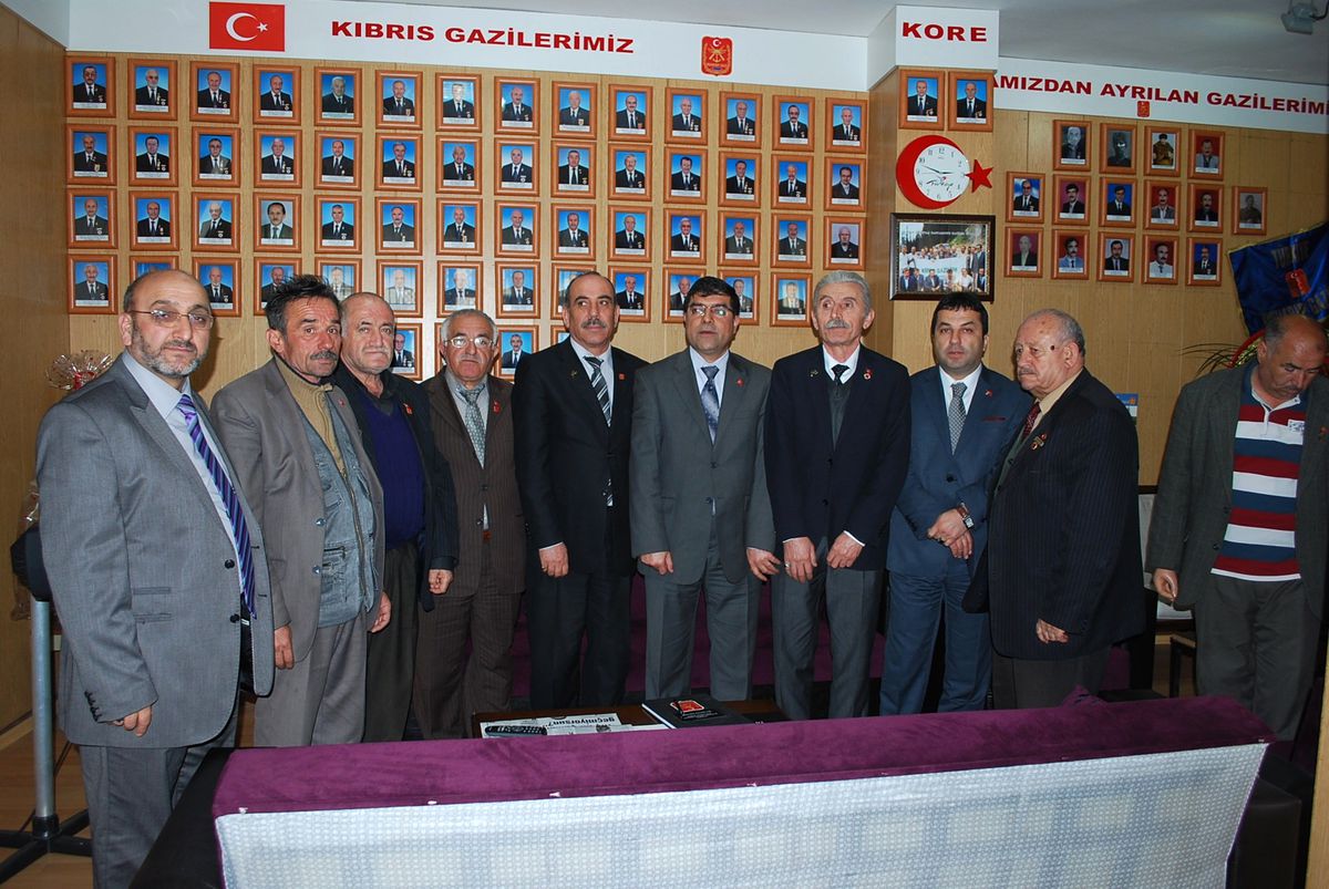 Aksoy\'dan Şehitler Derneğine Ziyaret