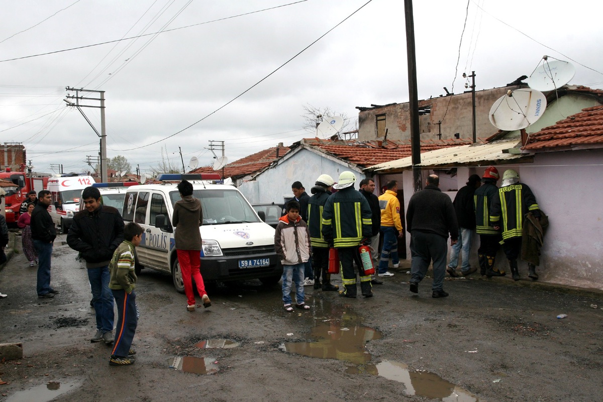 Benzin Yerine Mazot Alınca Kendini Yakamadı