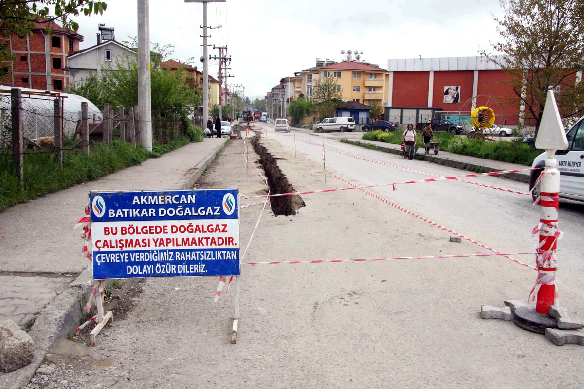 Cumhuriyet Mahallesi\'nde Doğalgaz Çalışması