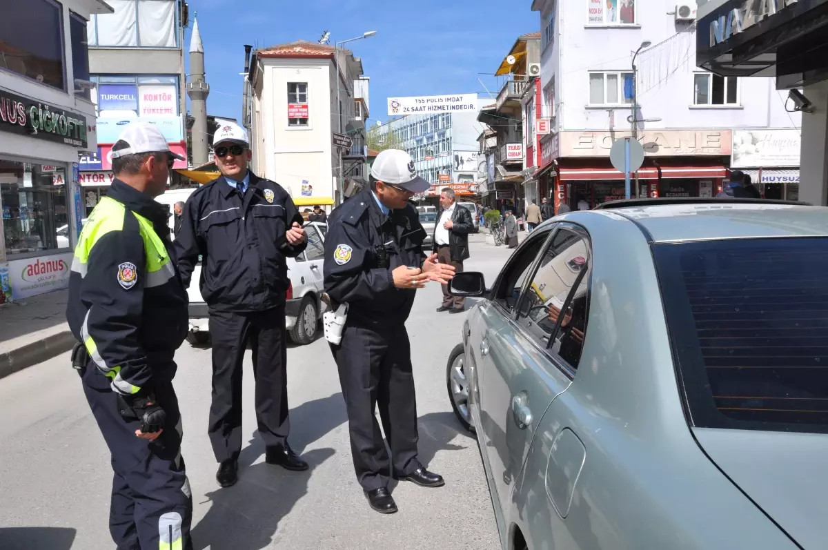 Emniyet Kemeri ve Kask Takmayan Sürücüler Uyarıldı