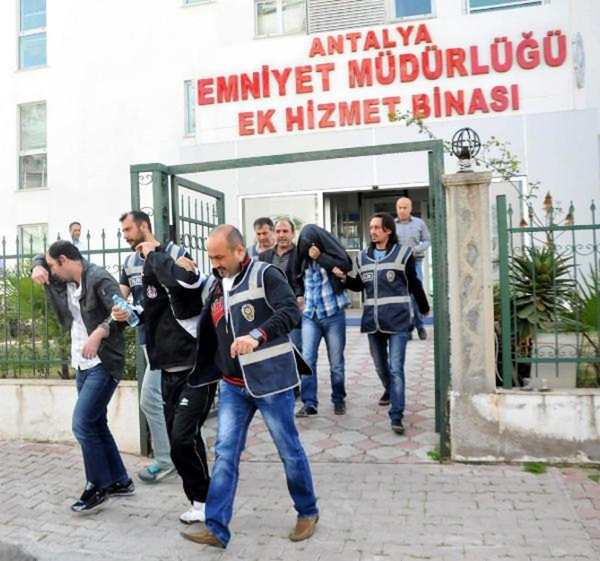 Fuhuş Yapan Hamile Kadın Aids\'li Çıktı