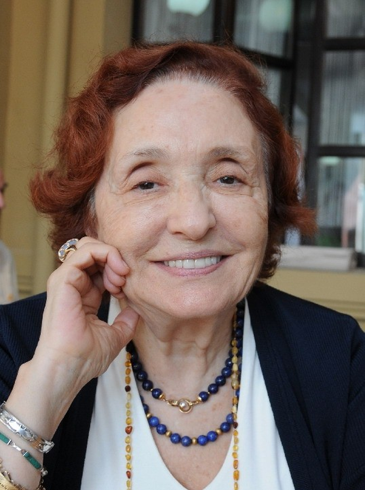 Gülten Dayıoğlu 50. Sanat Yılında İzmir İçin Okuyor