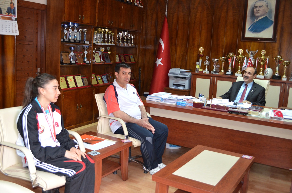 Malatyalı Sporcu Badminton Şampiyonasından Başaralı Döndü