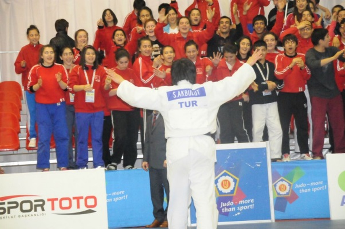 Sebile Avrupa Kupasında Bronz Kazandı