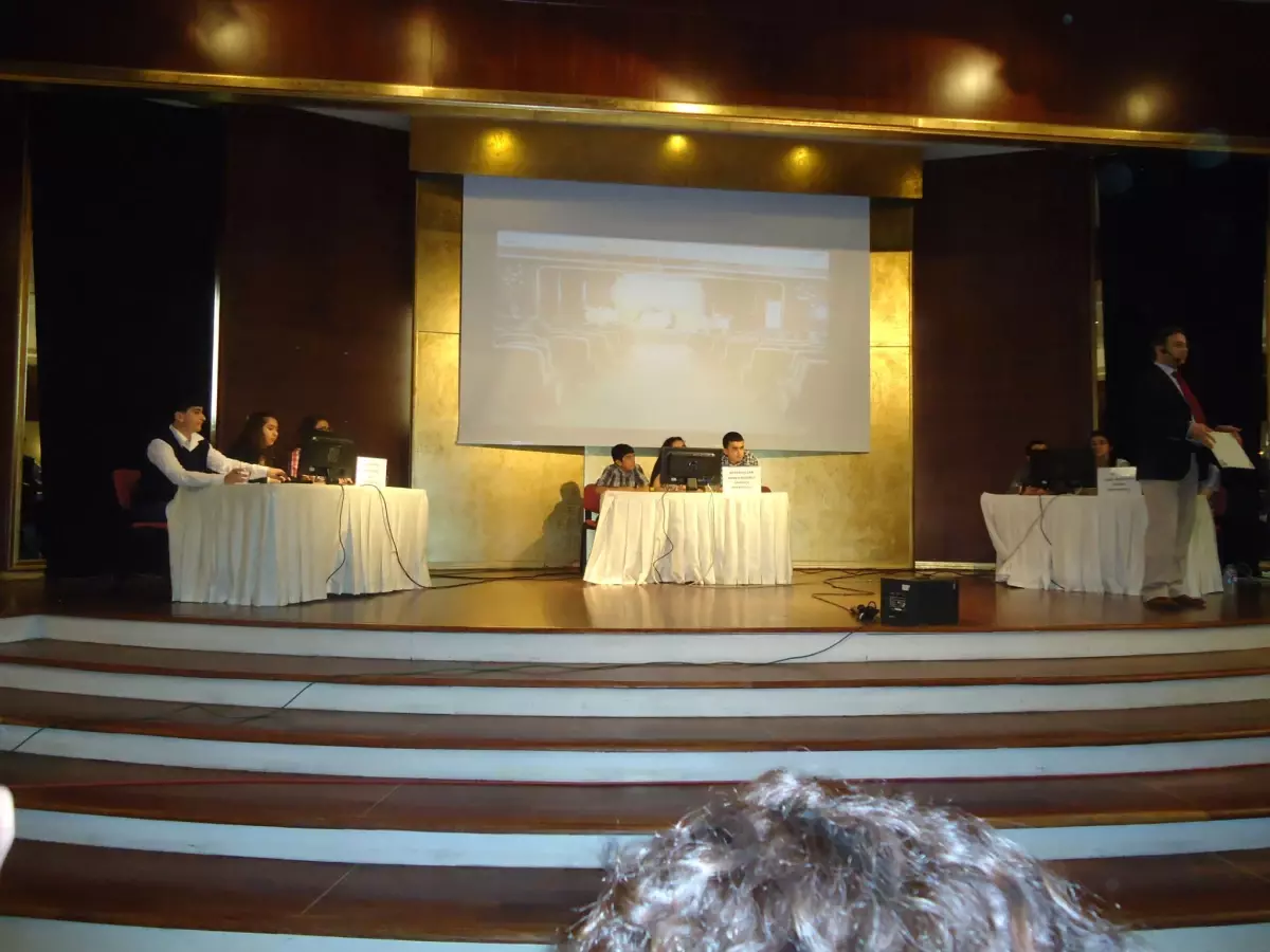 Selçuklu Öğrenciler Bilgi Yarışmasında Yine Başarılı Oldu
