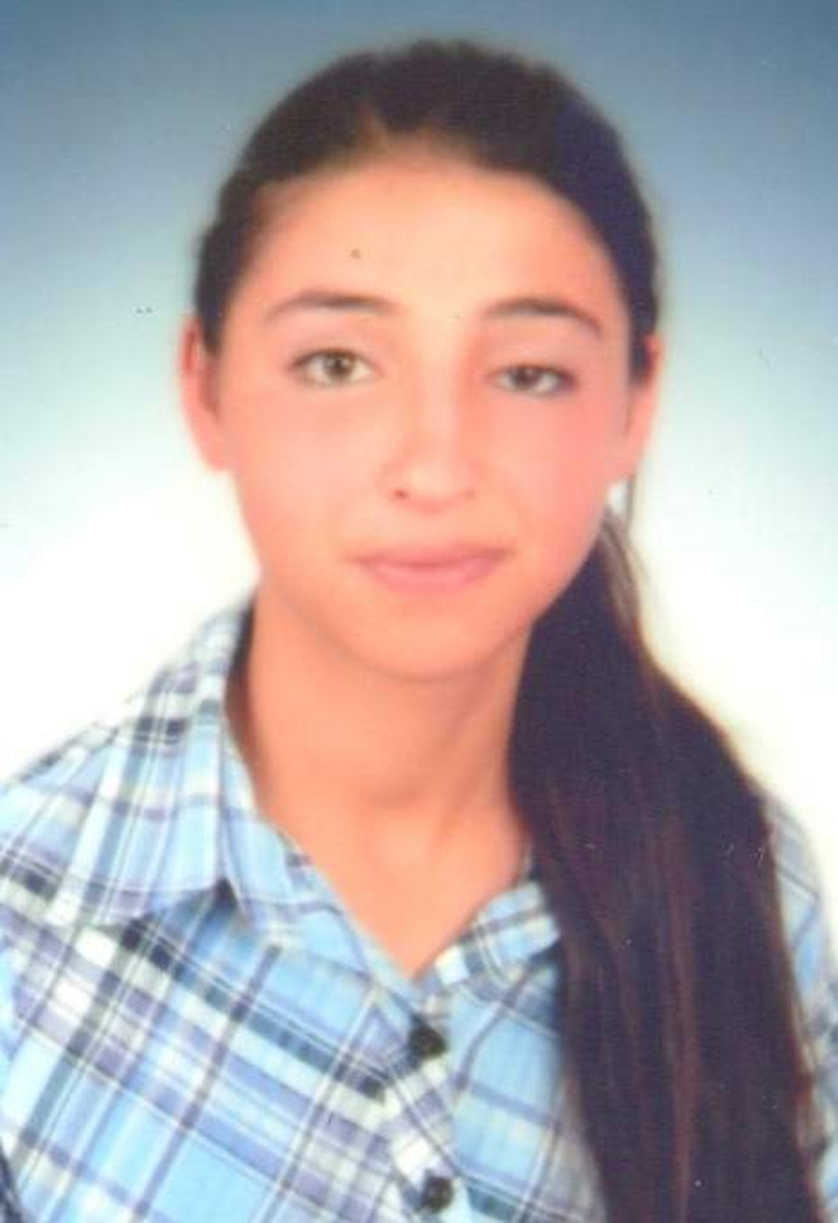 17 Yaşındaki Gizem Bir Aydır Kayıp