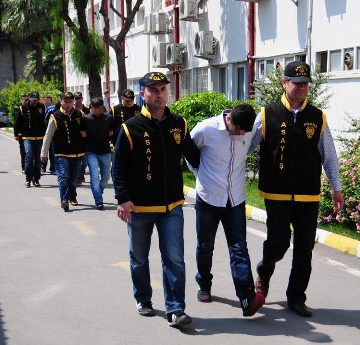 Adana\'da Hırsızlık Çetesine Operasyon: 12 Gözaltı