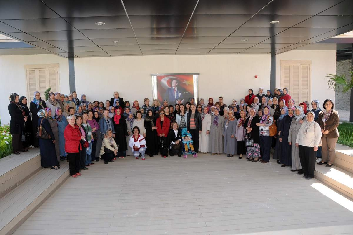 Akhisarlı Kadınlar Manisa'daki Değişimi Yakından İnceledi