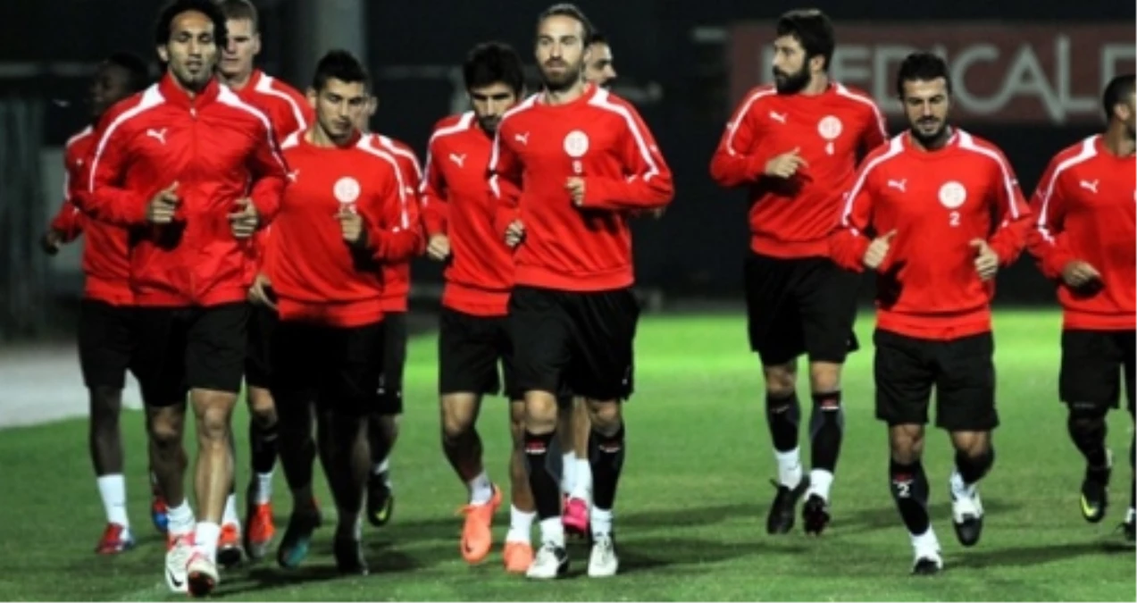 Antalyaspor\'da Beşiktaş Maçı Hazırlıkları