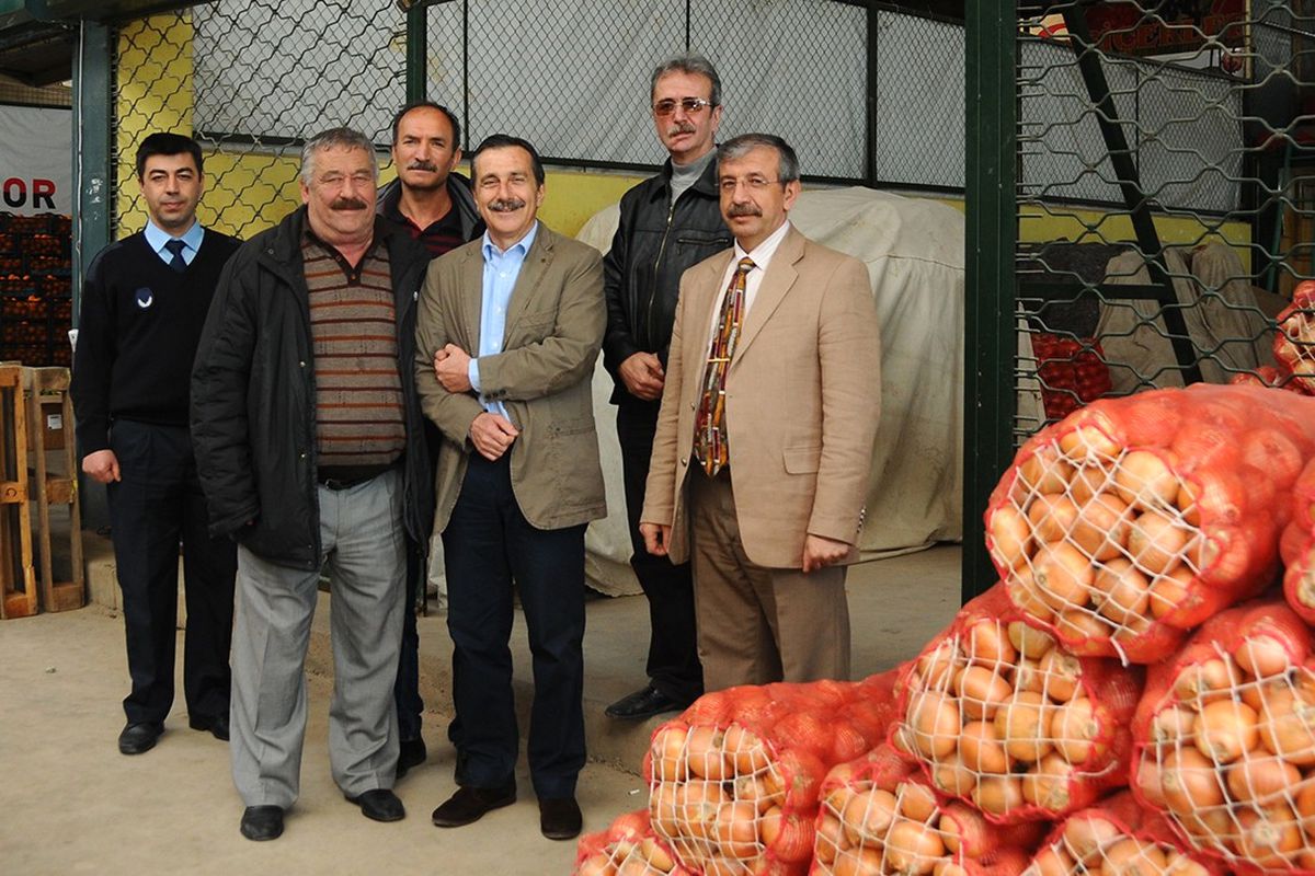 Başkan Ataç\'tan Hal Esnafına Ziyaret