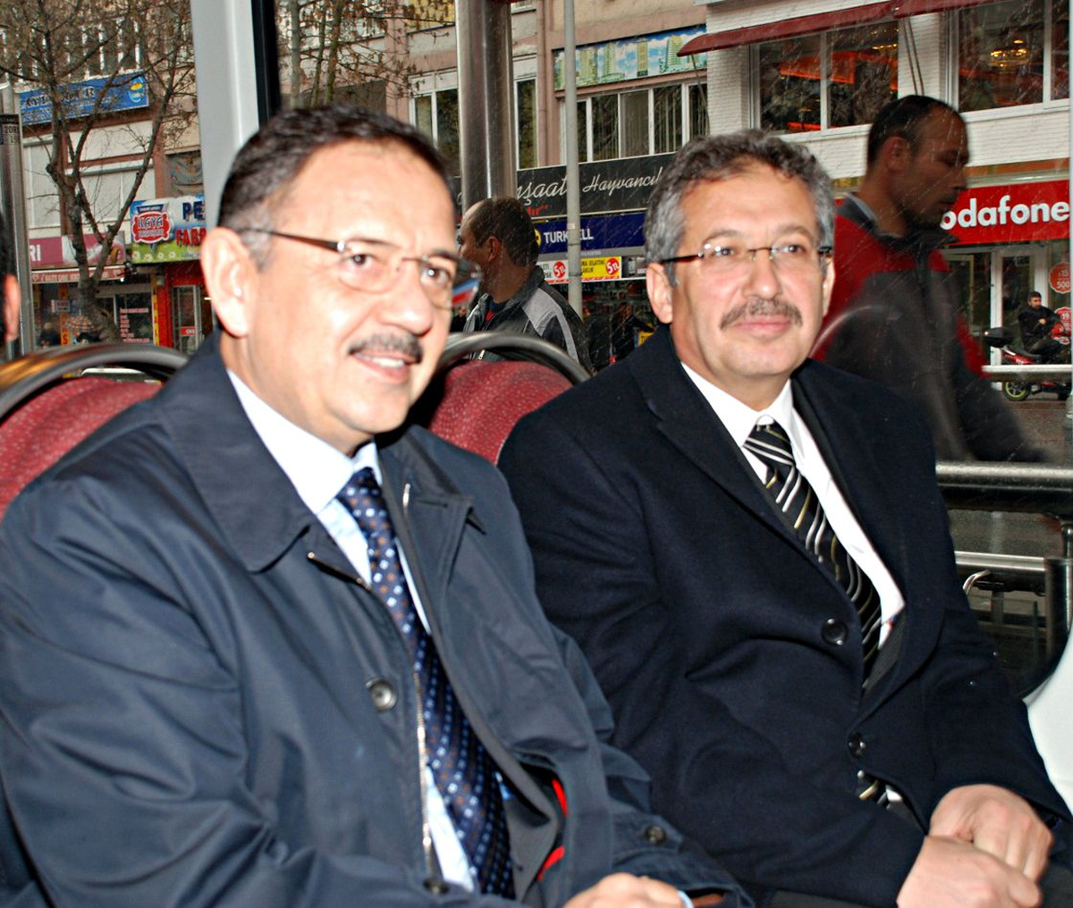 Başkan Özhaseki, Bu Cuma Yeşilmahalle\'deydi