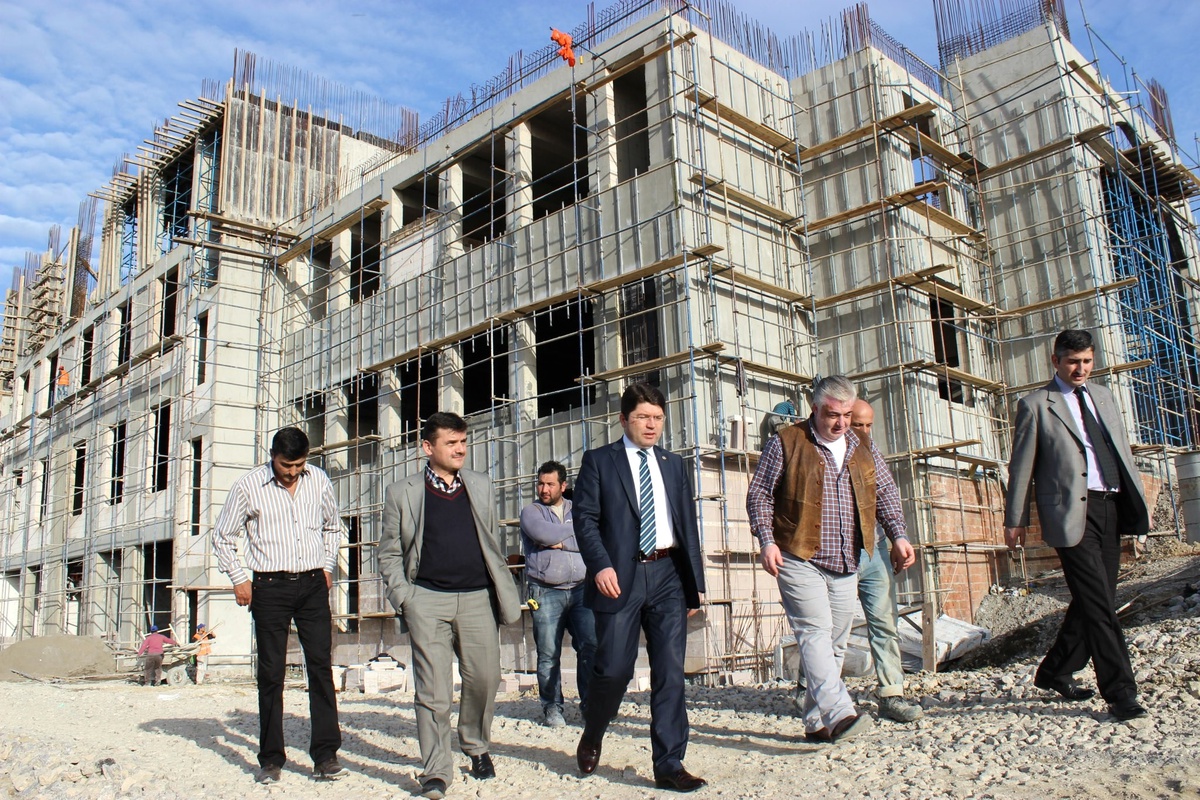 Bü\'de Yeni Fakültelerin İnşaatı 1 Ay Sonra Başlayacak