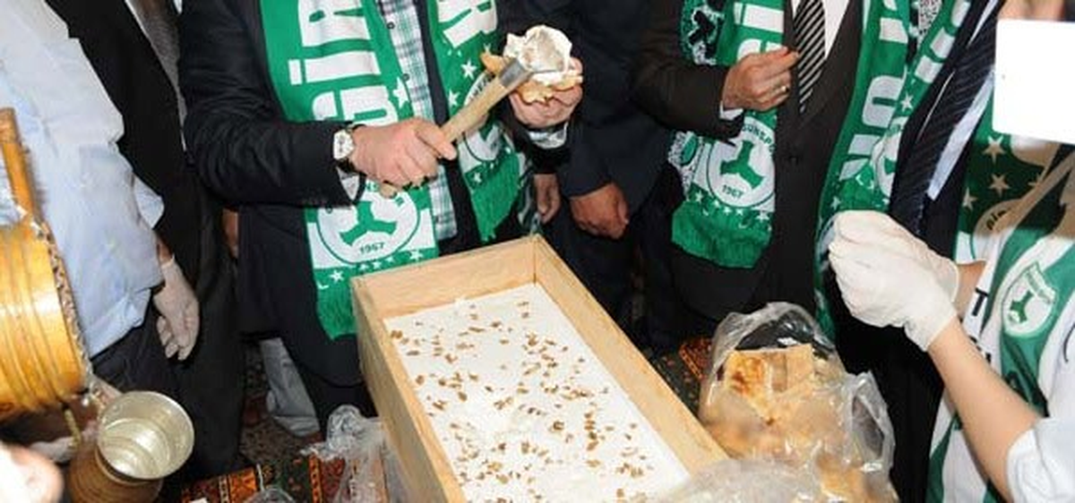 Bulancaklılar Taksim ve Feshane\'de Giresun Mayıs Helvası Dağıtacak