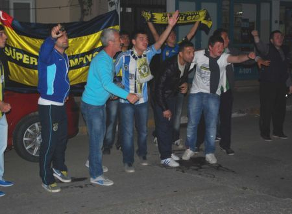 Çorlu\'da Fenerbahçe Coşkusu