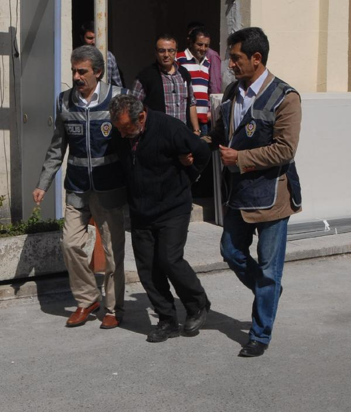 Dolandırıcılık Şebekesi Şüphelileri Adliyede
