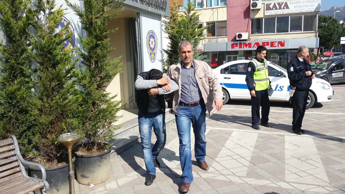 Evden Hırsızlığa Üç Yıl Altı Ay Hapis Cezası