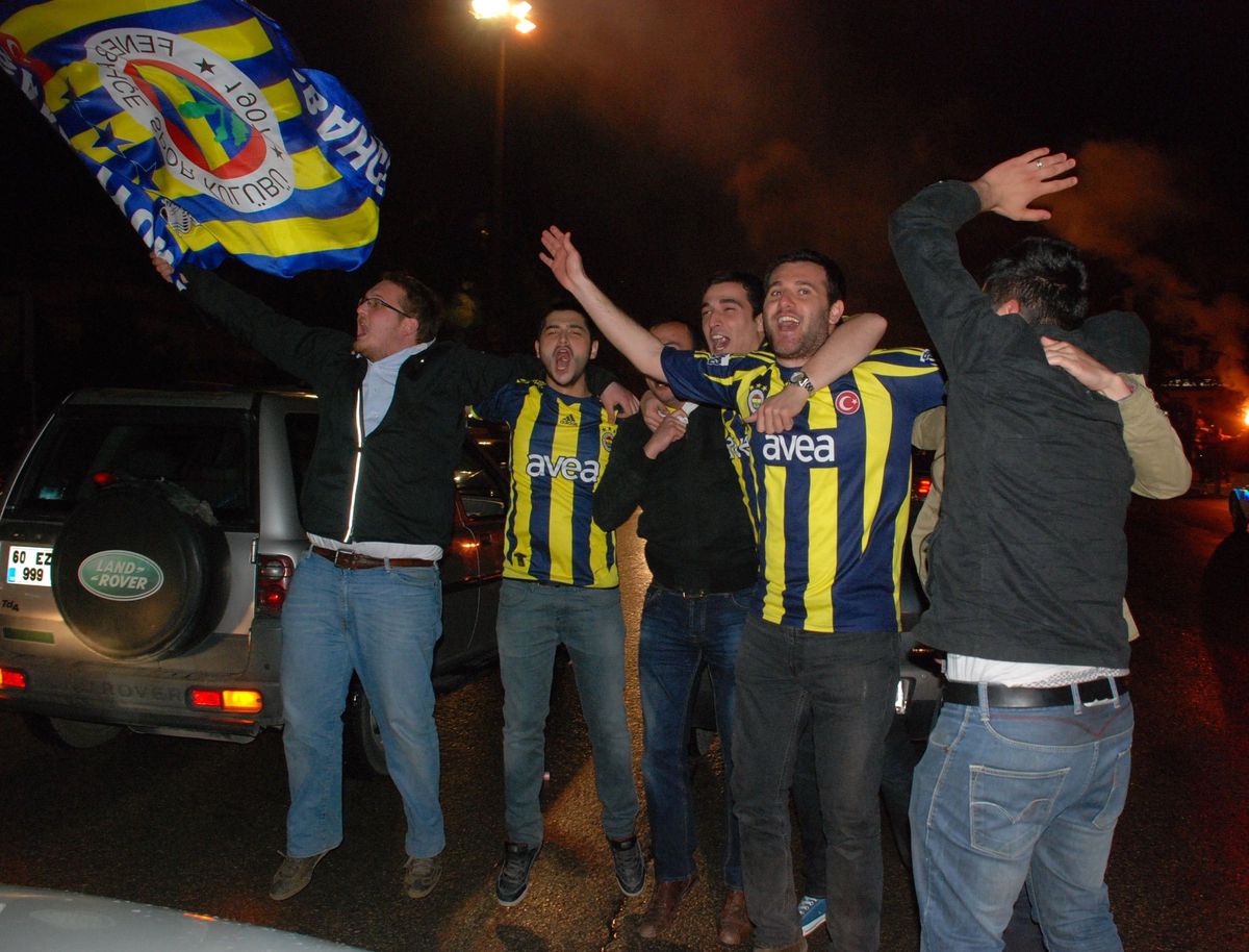 Fenerbahçeliler, Yarı Finali Coşkuyla Kutladı