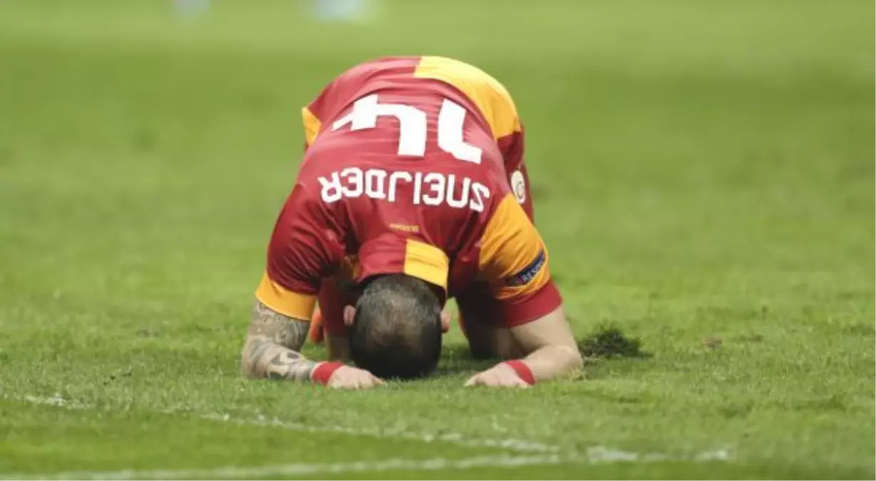 Galatasaray\'a İkinci Yarı Ceza Yağdı