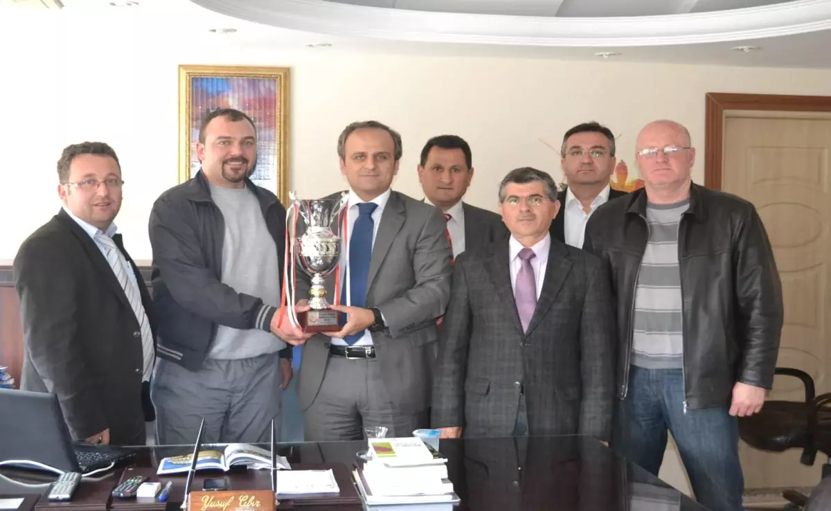 Kula Belediyespor'dan Kaymakam Cıbır'a Ziyaret