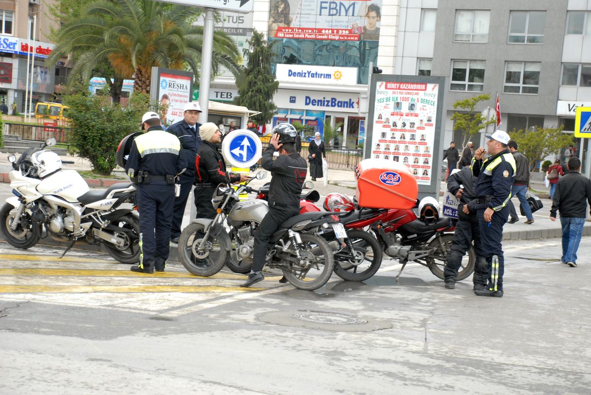 Motosiklet Sürücülerine Ceza Yağdı