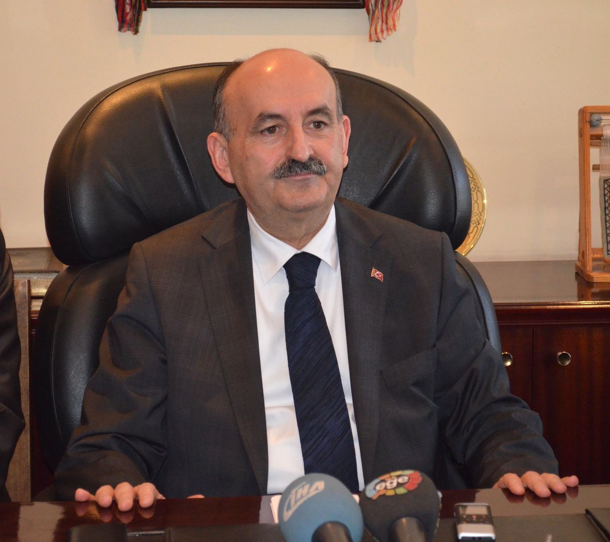 Müezzinoğlu: "Ulusalcılık Her Yerde Yapılabilmeli"