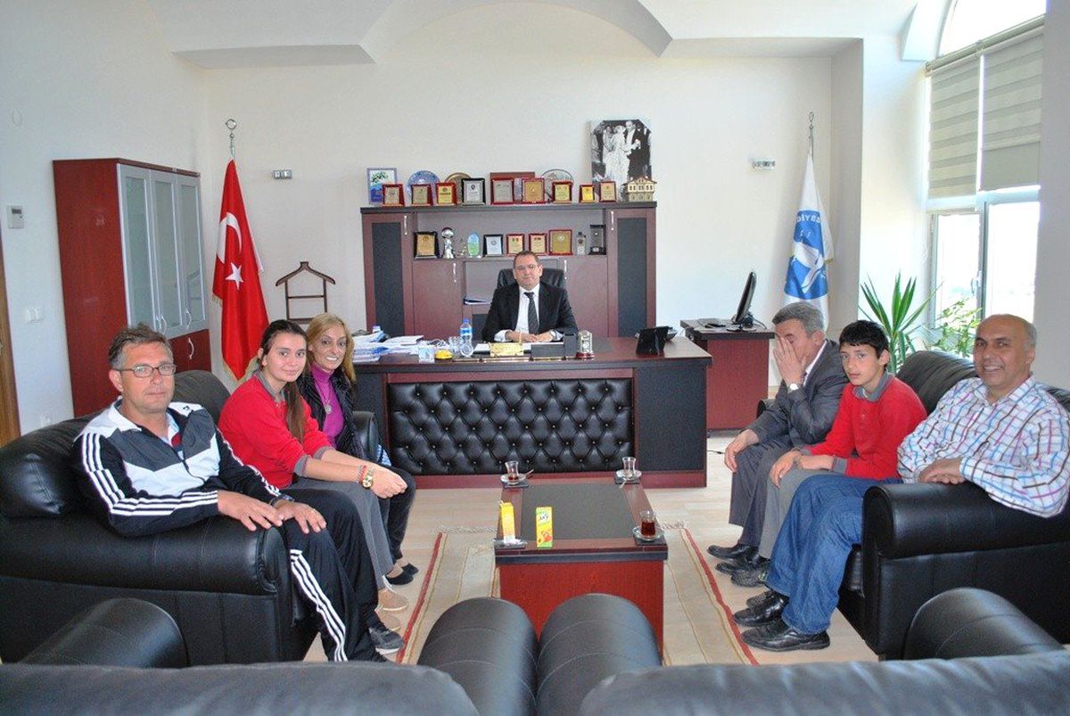 Öğrencilerden Başkan Ergine Geçmiş Olsun Ziyareti