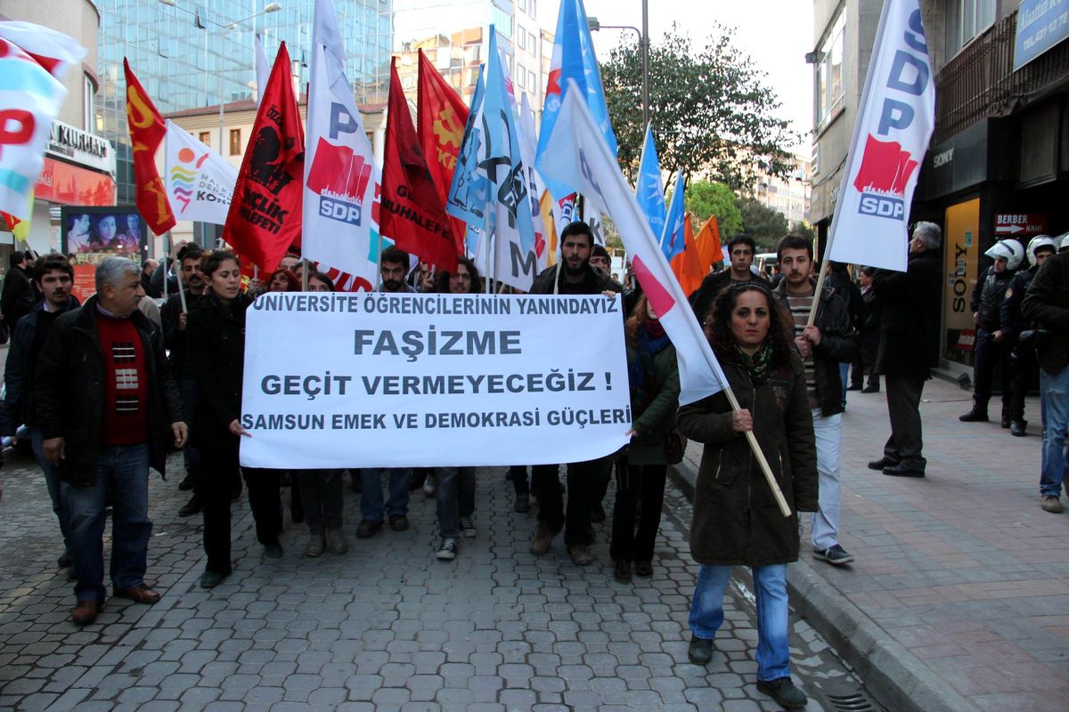 Omü\'de Çıkan Olaylar İçin Yürüdüler