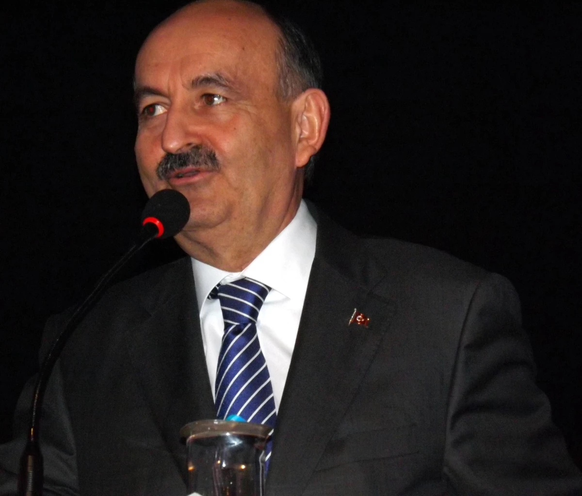 Sağlık Bakanı Müezzinoğlu, İzmir\'de " Siyaseten Birlik ve Beraberliği, Özellikle Diğer Siyasi...