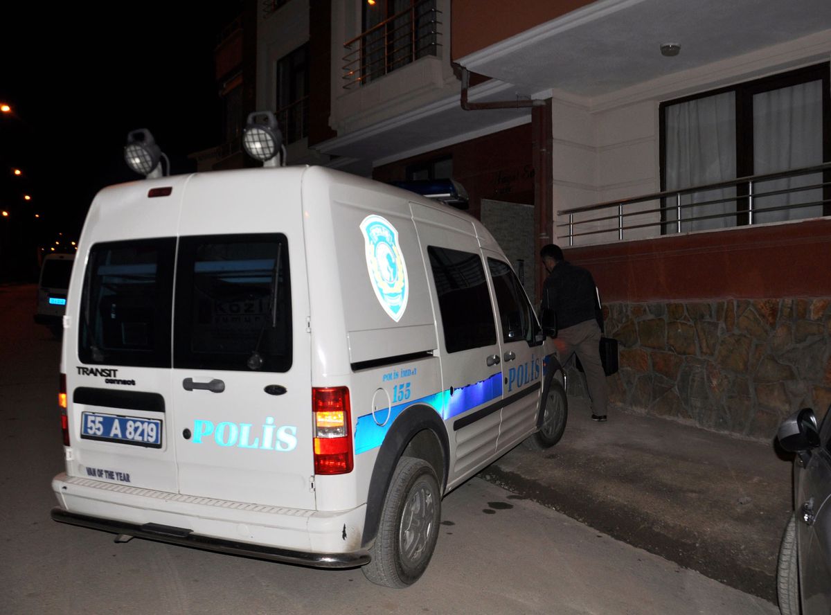 5 Bin Liralık Ziynet Eşyasını Çaldılar