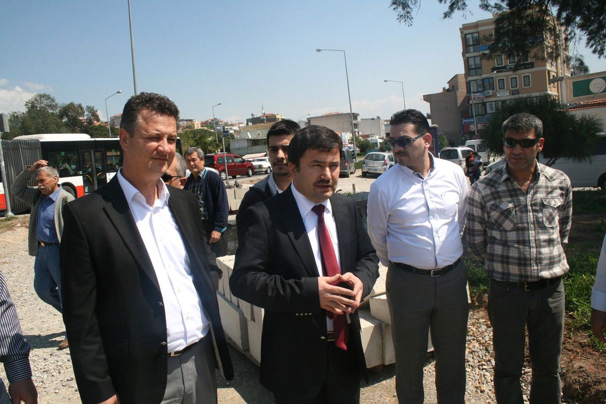 Ak Parti, Çiğli\'deki Trafik Çilesini Eleştirdi