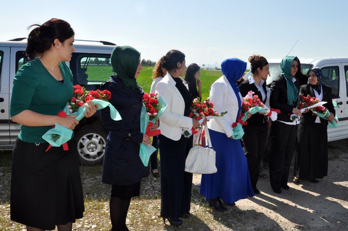 AK Parti\'li Vekiller Silopi\'yi Ziyaret Etti
