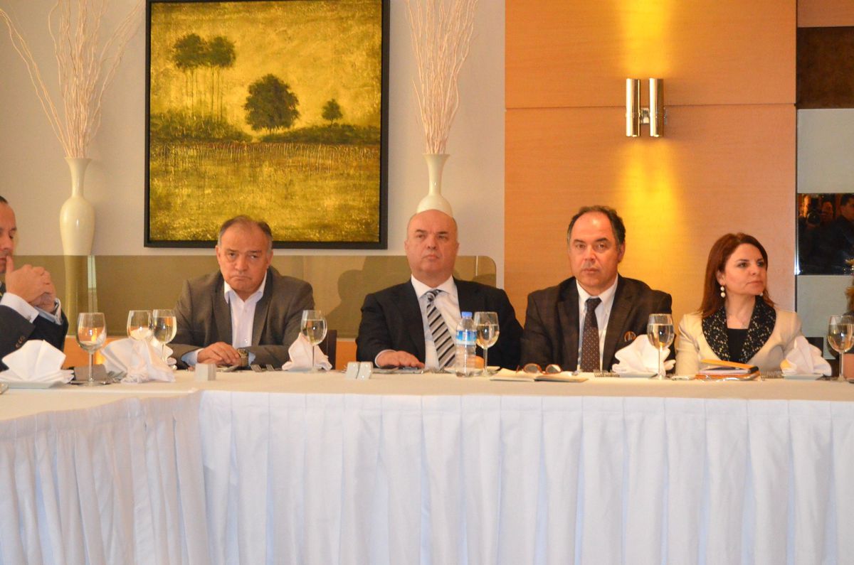Akil İnsanlar Hilton\'da