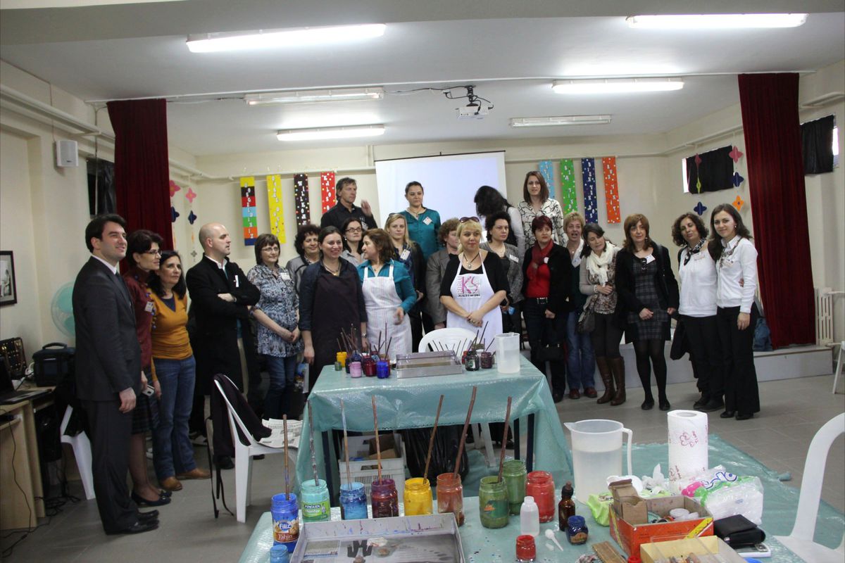 Çorlu Ksd ve Cezzar Mustafa Ersin Ortaokulu'ndan Konuk Öğrencilere Ebru Etkinliği