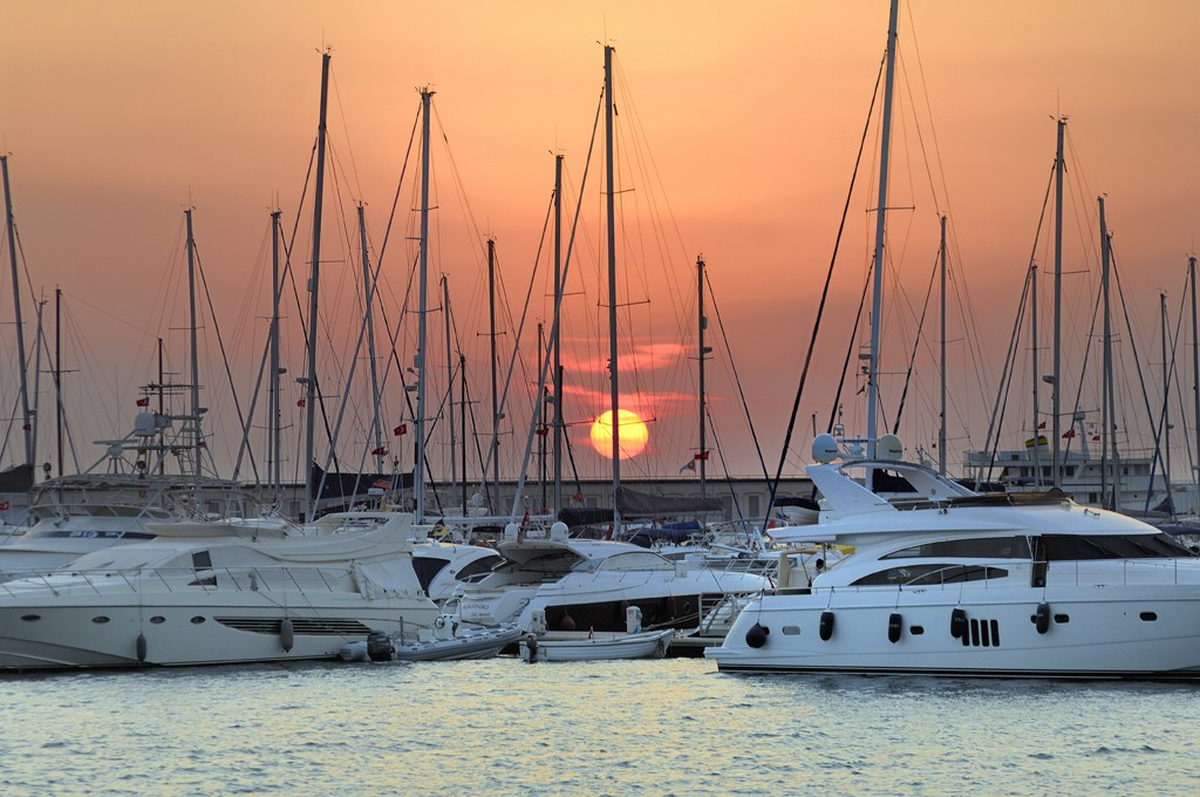 D-Marin Didim'e 5 Çıpalı Yat Limanı İşletme Belgesi